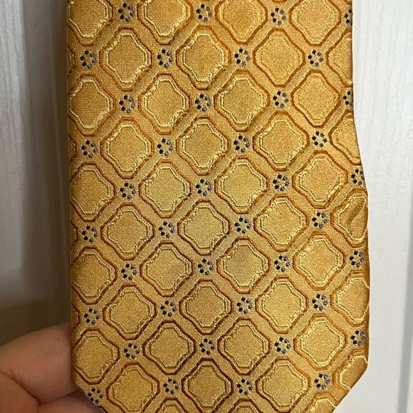 Fabio Fazio Elegant Gold Patterned Men's Tie 100% Silk - Picture 4 of 4